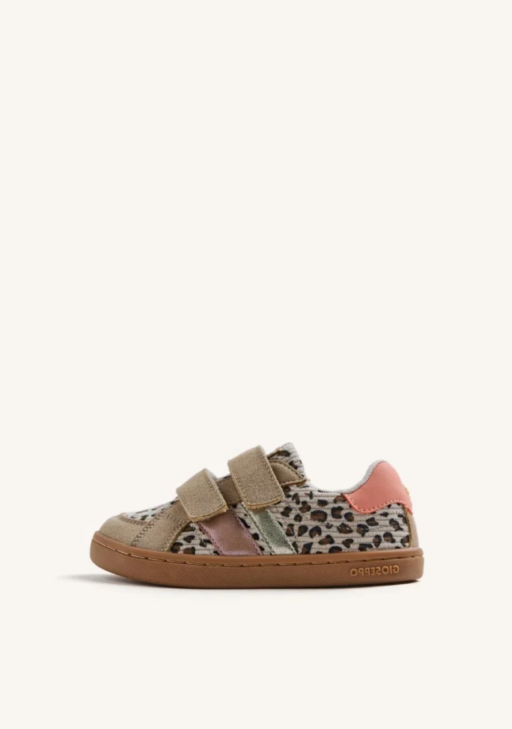 Zapatilla barefoot con estampado de leopardo y detalles metalizados modelo Islington